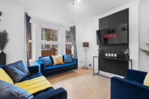 Amazing, Spacious 4BR Home: Weekly or Monthly Stays